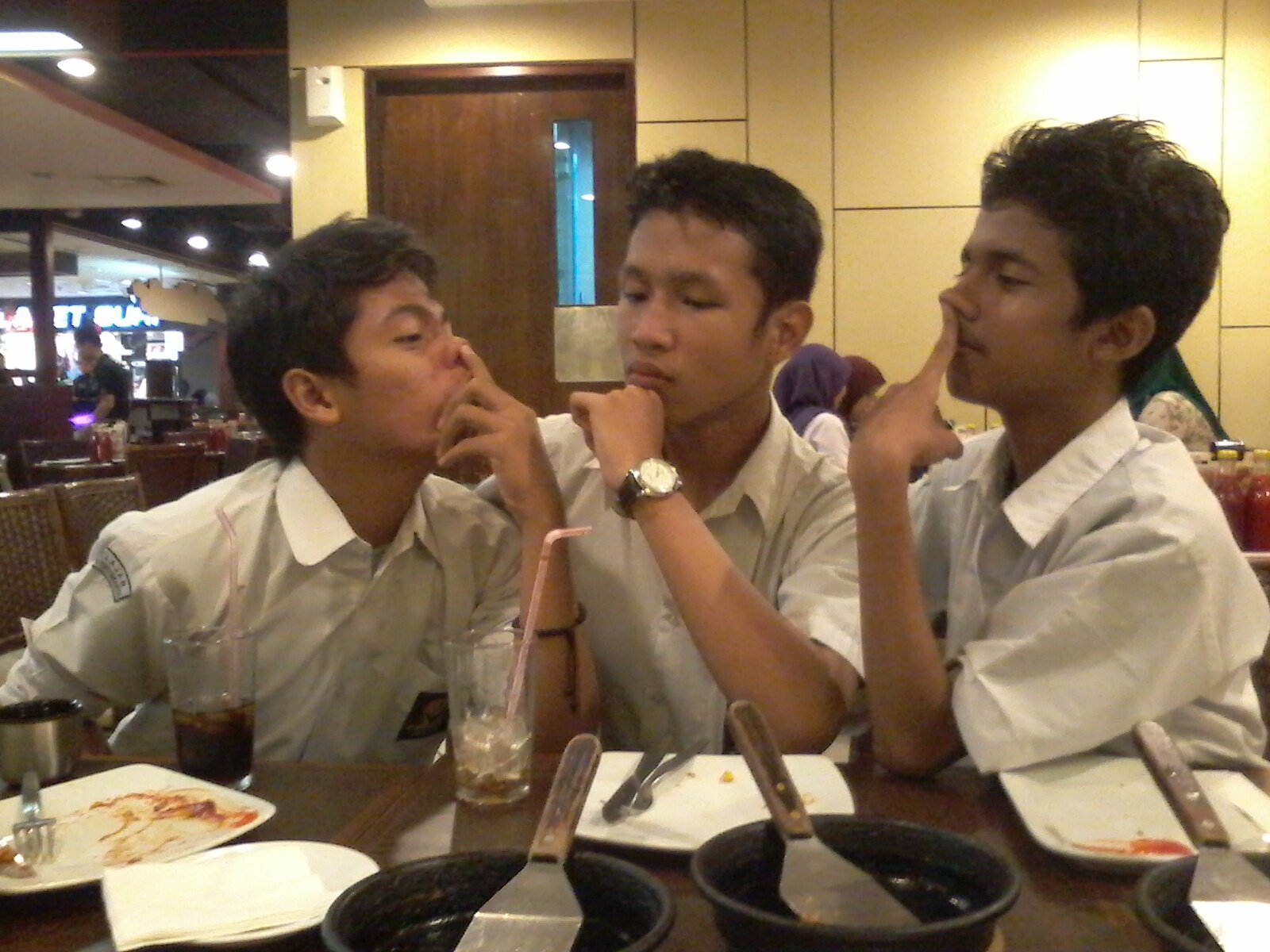 UtasLiani's profile picture. | Broadcast | Visual Art | shadow puppet