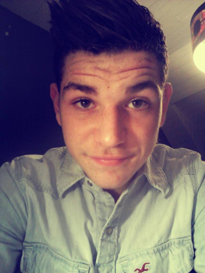 Snapchat : MrMartinDermy ajouter tous
Habite en bretagne 
Abonne toi je m'abonne venez
 en privée je mange pas :3