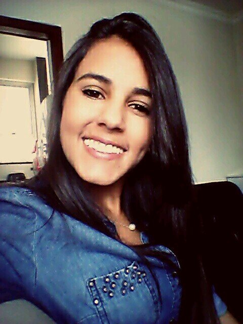 viva a Vida sem ter pressa, ser Feliz é o que interessa ..  ✌