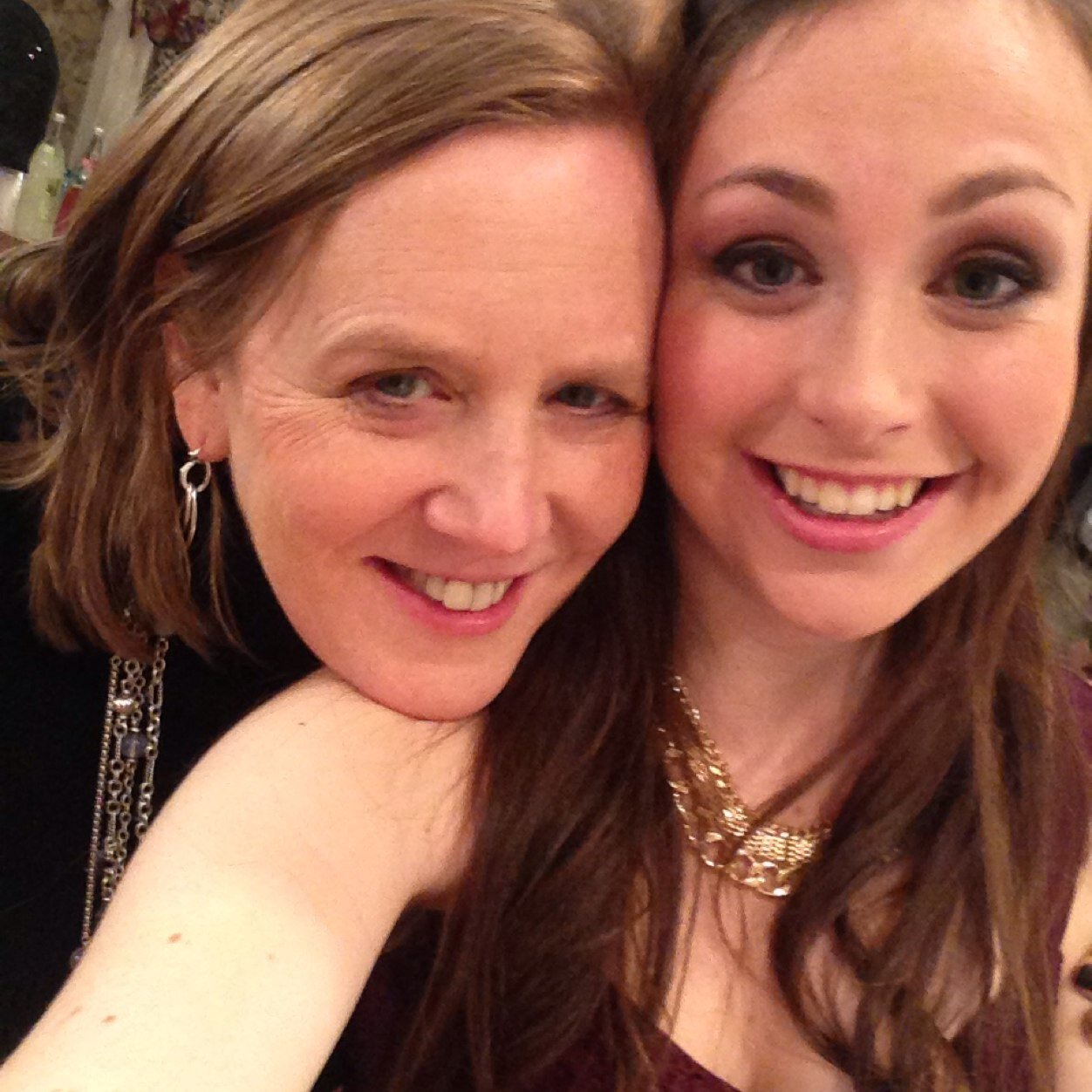 bethquirkhendry's profile picture. 