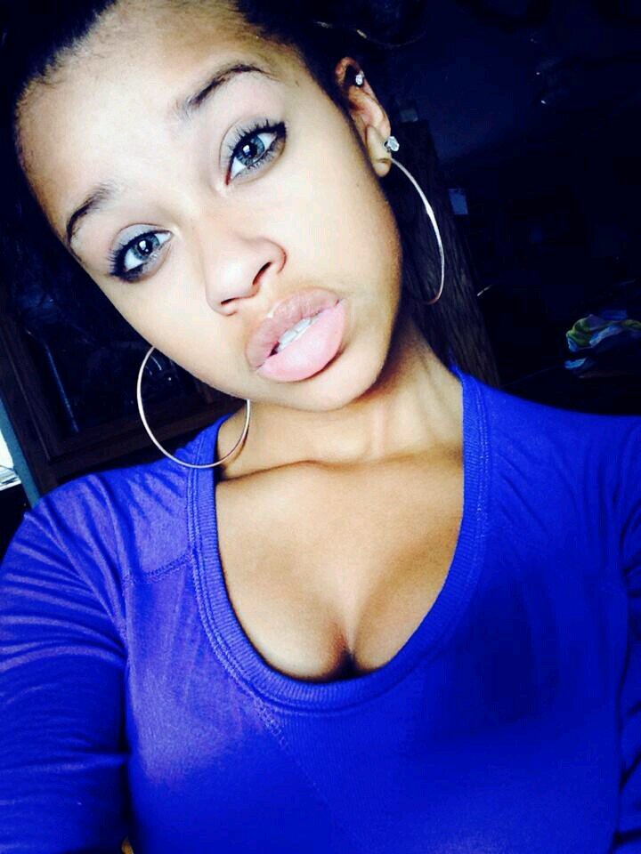 yall never seen a pretty girl? follow me mention me for a follow back