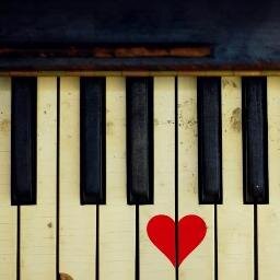 ro_berge's profile picture. poeta de amplio espectro