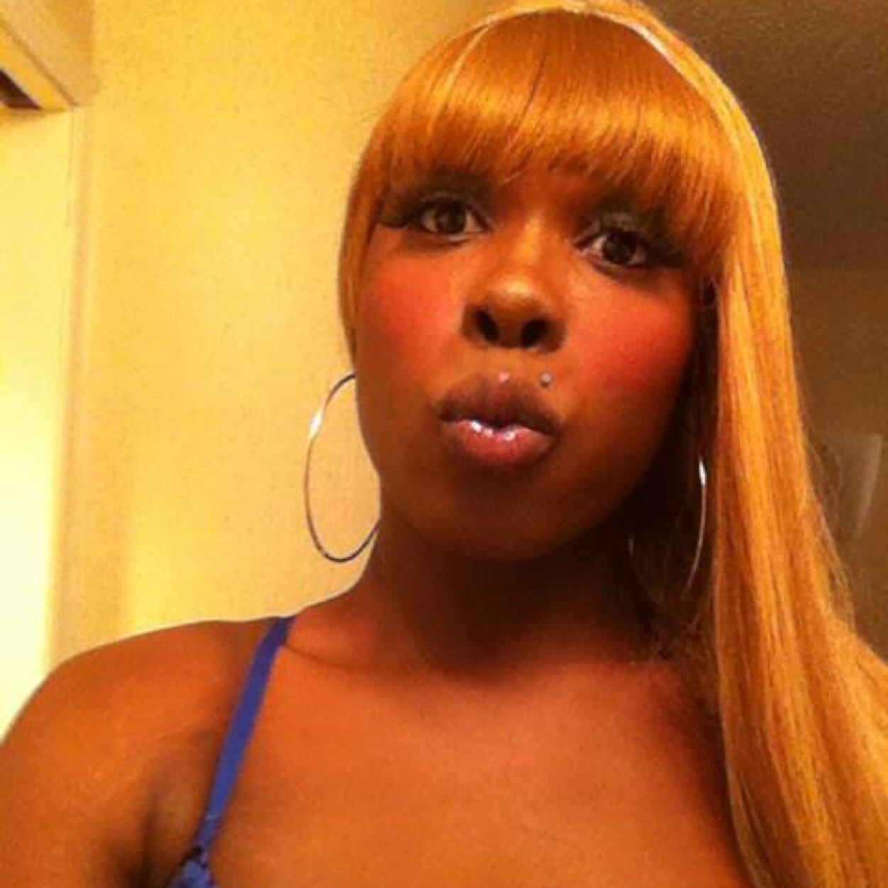 WoodzTyana's profile picture. IM EVERY WOMAN ITS ALL IN ME IF U YU WANA KNO MORE ABOUT Me DNT BE A STRANGER : #kmichelle i do jump Gates lol ..Kik :Sarah.youngg