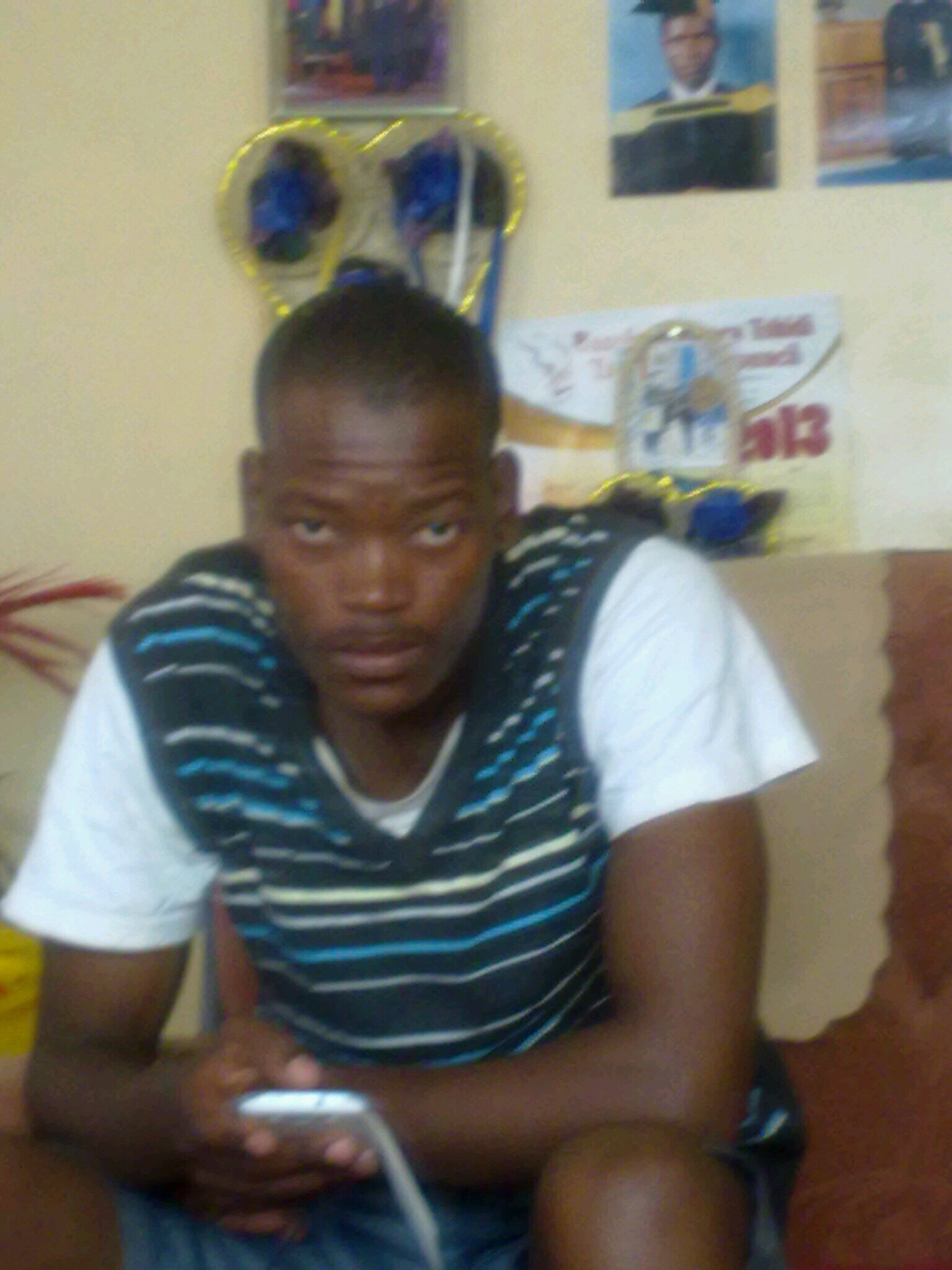 Nothing more.. Nothing less.. Down to earth kind of guy..                           #Team follow back..