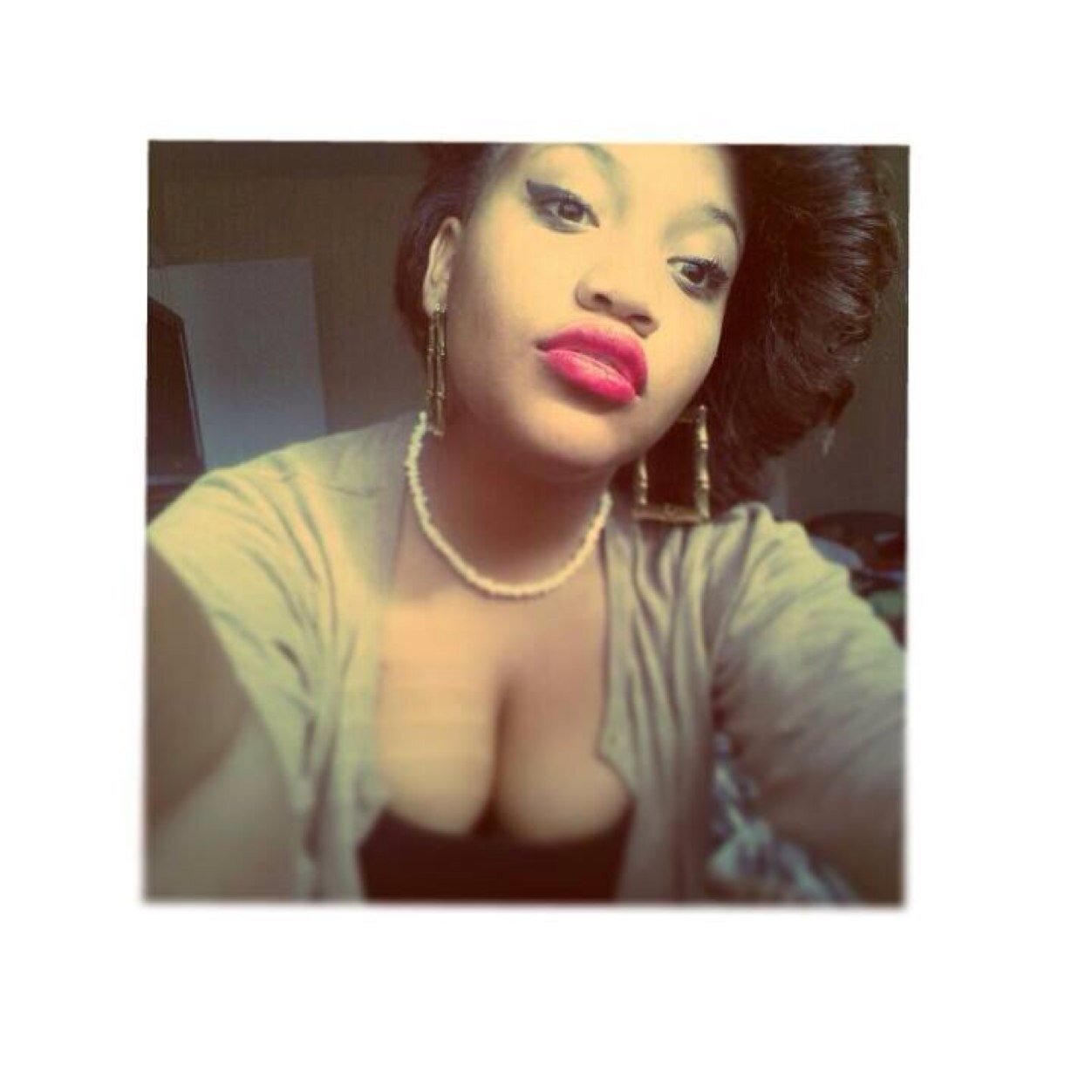 bomb_girls's profile picture. You're Fucking Perfect ♡