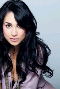 Age: 18//Spanish-British//#Dancer/((RP))/Engaged to @YourMateNeville 4-12-2014))