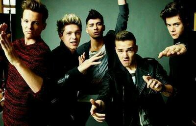 I absolutely LOVE 1D!!! Nuff said!:) xx p.s! I am a huge 5sos and Ed Sheeran fan!
USA!!