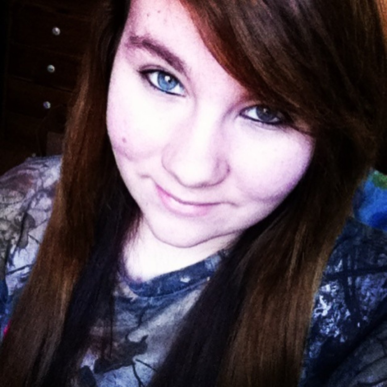 I'm a West Virginian country girl. I like huntin, fishin, muddin, and anything country!! Anything else, just ask(: