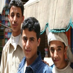 إن صمتي لا يعني جهلي بما دور ن حولي .. وإنما ما يدور من حولي لا يستق الكلام
