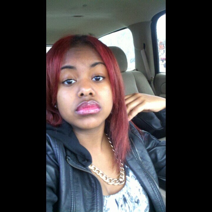 follow me & i'll follow bck .                                                                                     getting money ♥