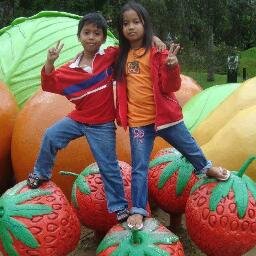Saya Sayang Kawan Baik Dan Ibu Bapa Saya....
