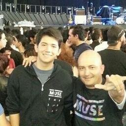 aflowas's profile picture. 18, Guadalajara, No soy gracioso ni espontáneo. Solo pongo mamadas :)