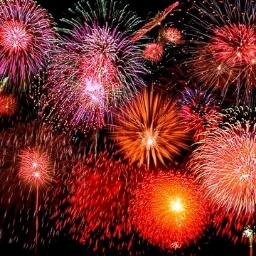 Ben jij ook zo gek van vuurwerk ? Dan ben jij op het juiste adres ! Volg ons en maak kans op een vuurwerkpakket !