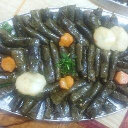 ورق عنب و أكثر يقدم لكِ العديد من اصناف الطعام البيتي مثل ورق العنب , سمبوسه , الششبرك , الفطاير , الكبه وغيرها الطلب قبل يومين التواصل للنساء