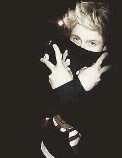 free follow from @voguezixll pls follow her and thank x