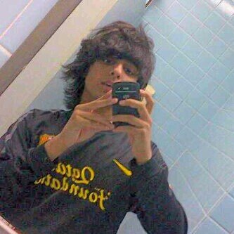 AbdulRahim_Anzi's profile picture. ‏- كل ما أكتبه يمثلني-ودامك دخلت فولو جعلك بآلجنهه :* لعل مفضلتي تشفع لي عند موتي ♥ سبحان الله وبحمده سبحان الله العظيم ♥