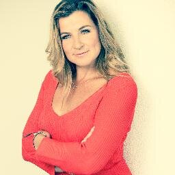 freelance verslaggever, moeder, voice-over, presentator, media-kenner.