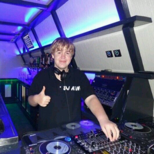Allround DJ,Commerciele contact:  arneoosterloo@gmail.com  0611067835