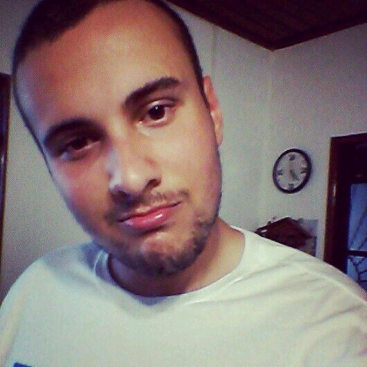 , valorizo minhas amizades verdadeiras , msn : awnleandrinho@hotmail.com  adc ae , *-* / 
http://t.co/E4IqmzPx41 pergunta aê ?