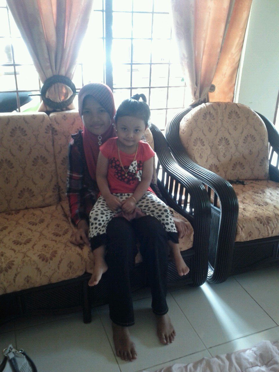 enysyaza's profile picture. 