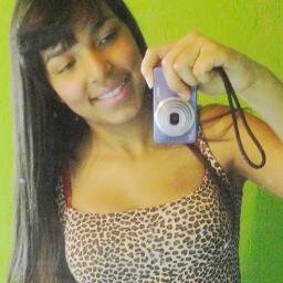 Sou akela perfeição, qqi teem mil defeitos; akela vingativa, qqe ti perdoa; akela qqi qqer um começo, mais teem medo do fiim ..Beem vindos ao meu mundinho;D ♥~