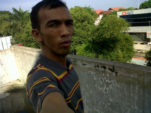 chmoet_25's profile picture. 