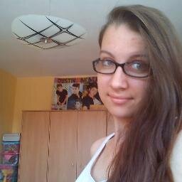 Hello! I´m Alica and am crazy and funny :) :) :3 i love my boyfriend :* and my best friend :*