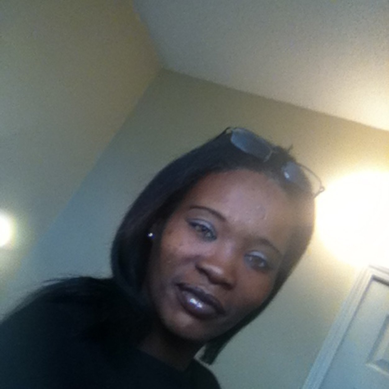 I am the type of person i smule no matter what.Like they say what won't kill uoy can only make you stronger.I have five daughters I love to death.