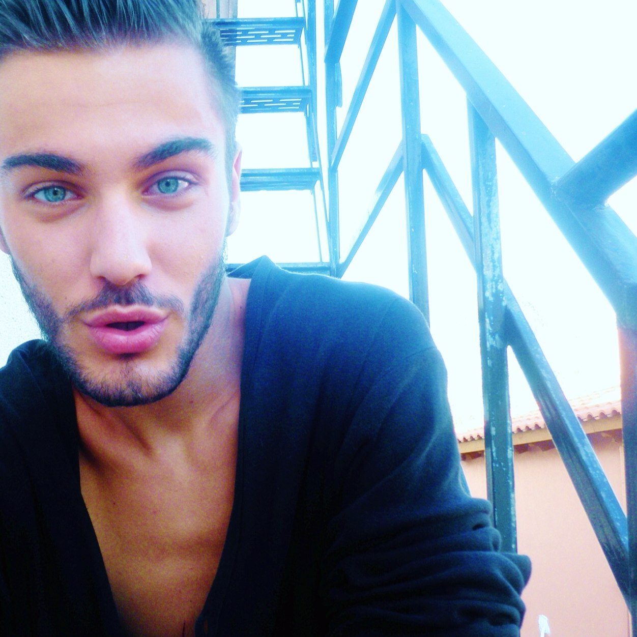 I like all the books and music that you wouldnt. υπερήφανοι που είμαστε Έλληνες.