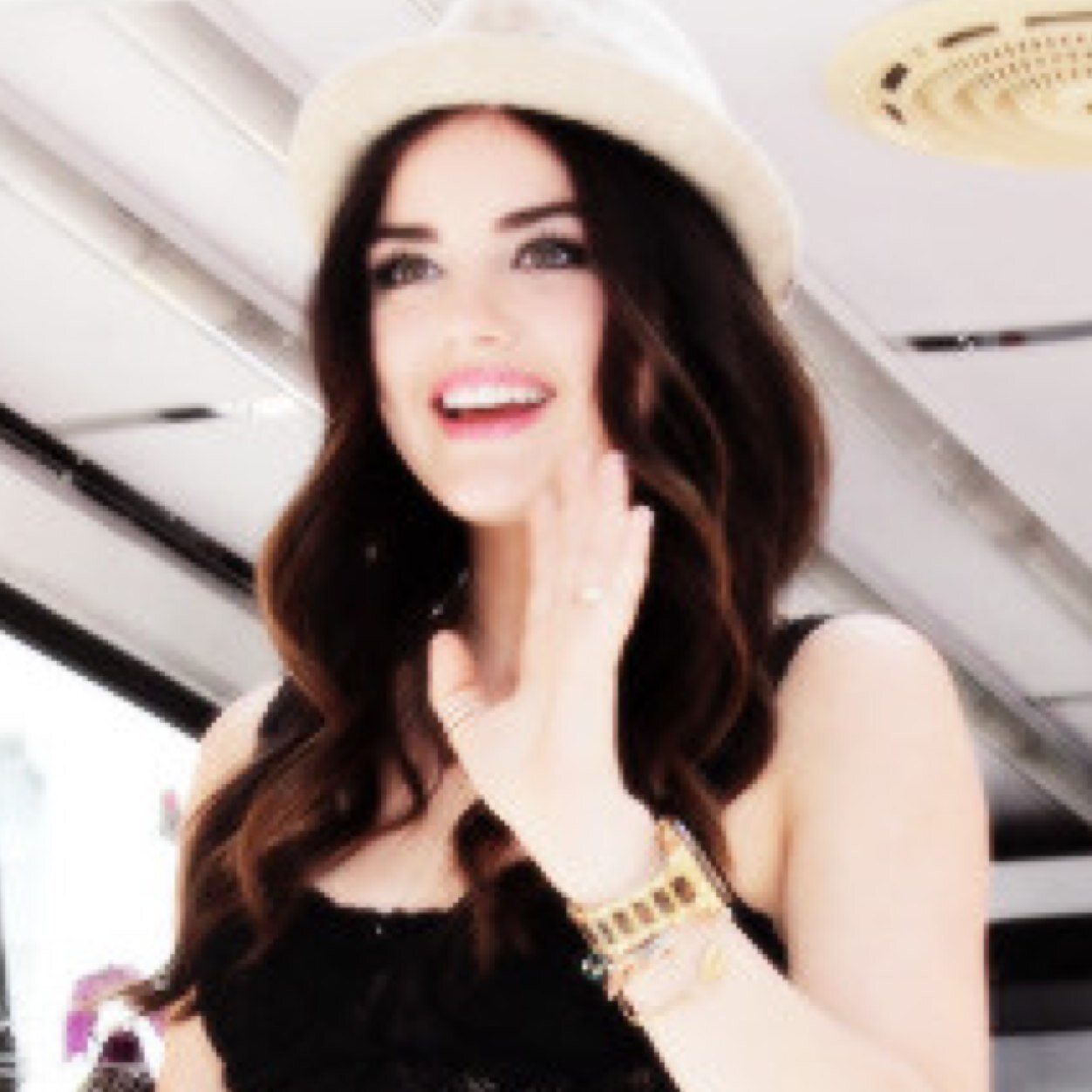 MelissaLIHR's profile picture. Hey I'm Melissa Cohen , Life in Hawaii , 19 Years , My family has 95 Millions of Money , My sister and Lily Cohen