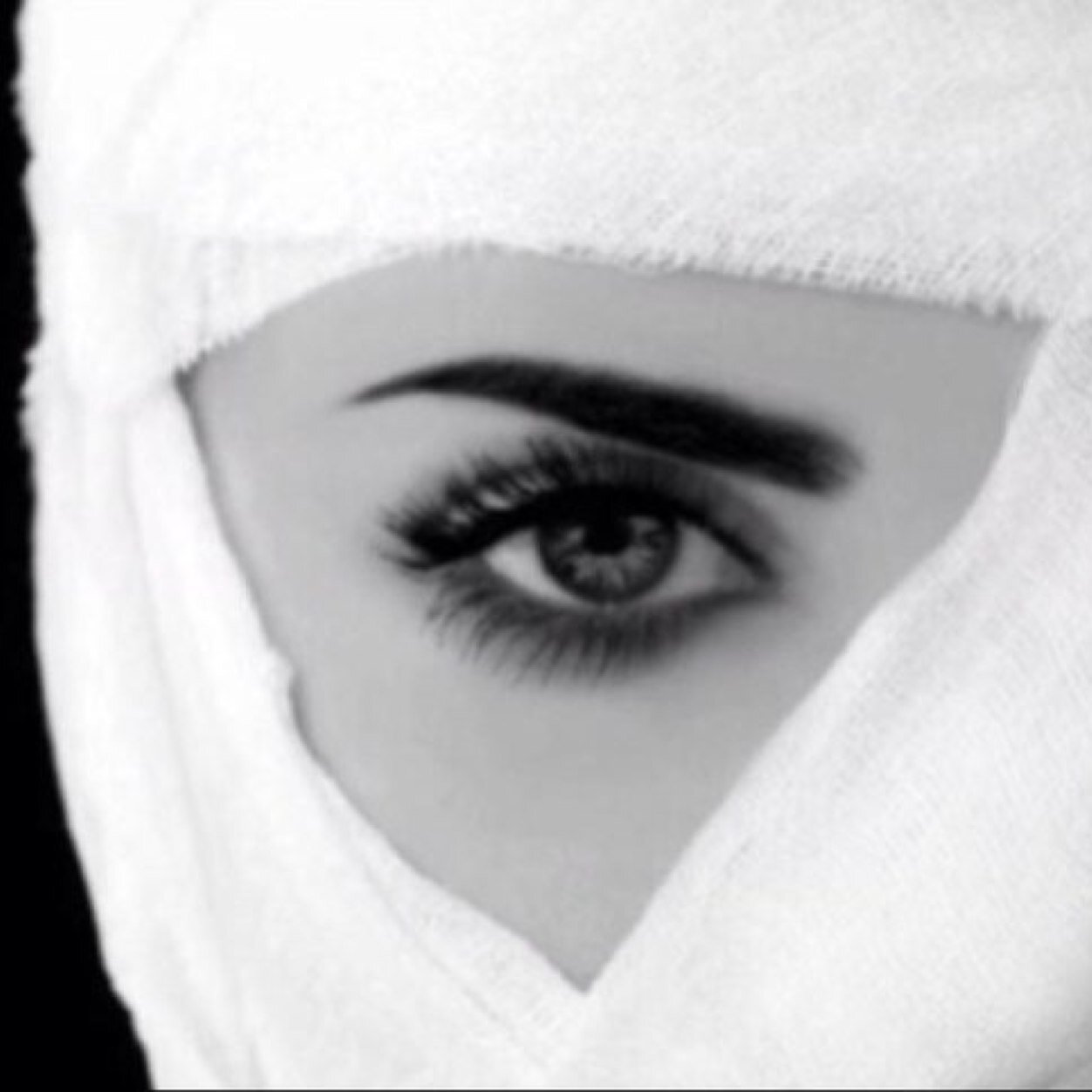 ‏مُمتعَہ قراءة ما يُرسلہ البعض ، كأنّي أقرأ إحسَاساً ۈليسَ نصّاً ..
