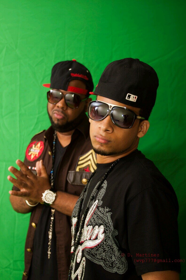 @EQUIPOEXTREMO Grupo urbano que ofrece al público una nueva y moderna fusión musical de hip hop, rap, r&b, y cuaquier ritmo urbano...