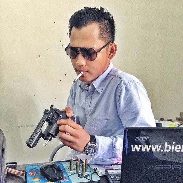 RendangJengkool's profile picture. Datang tak dijemput, pulang tak diantar