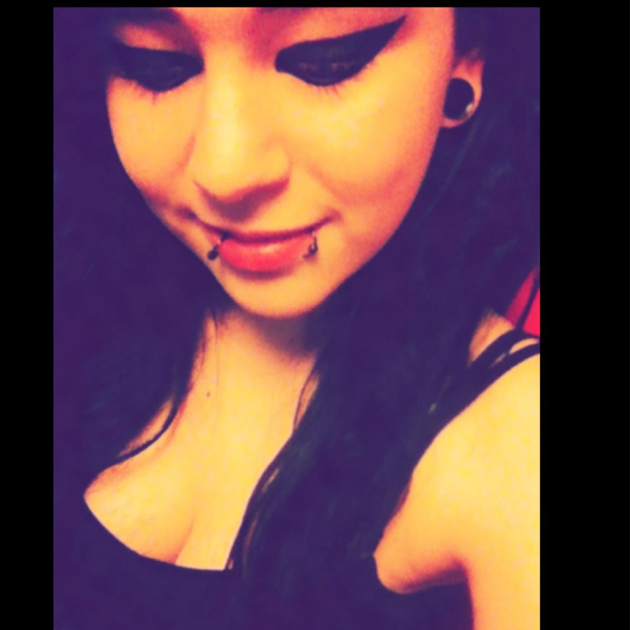 sarah_84Ward's profile picture. Follow me you beautiful bastards,I love new people ;;)