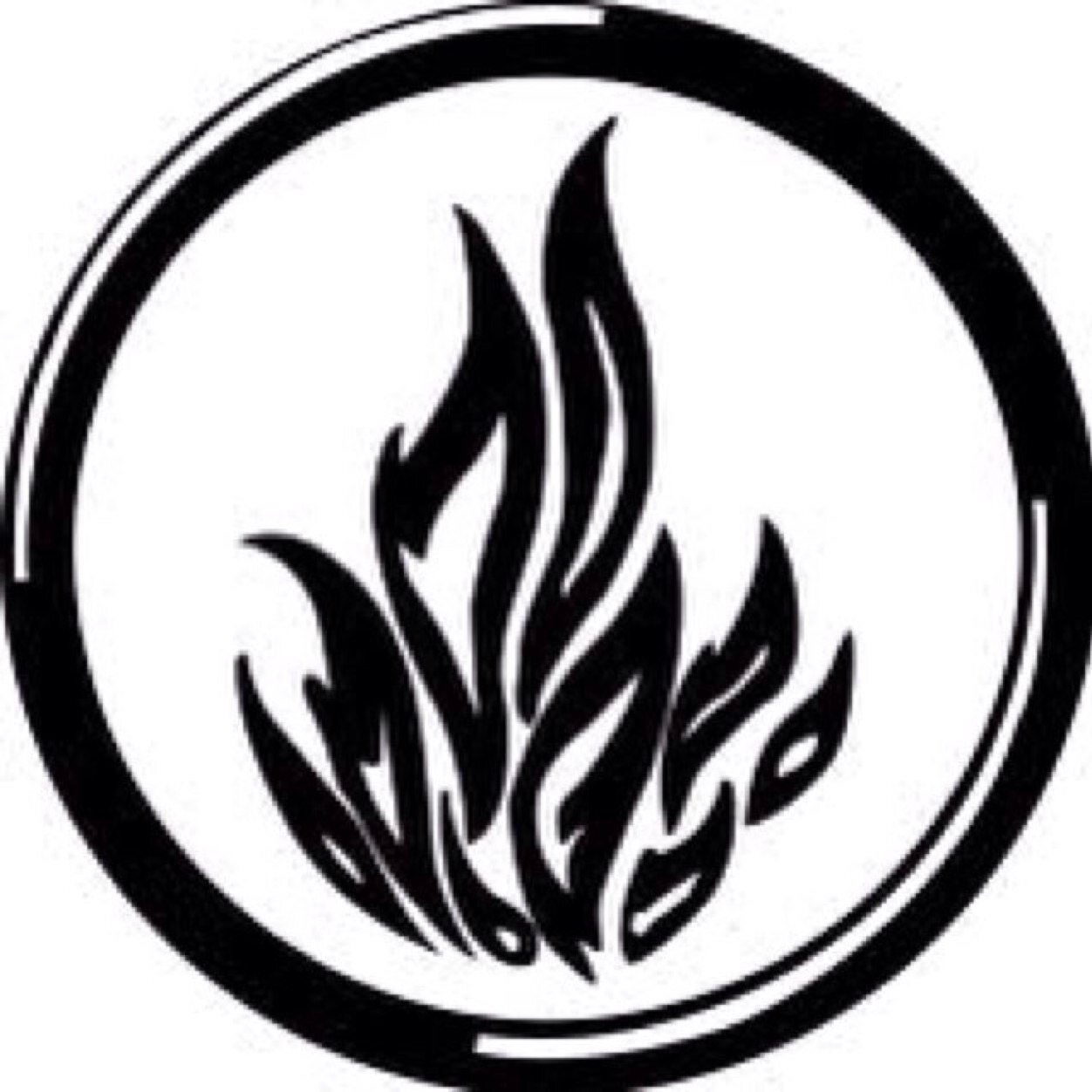 Free follow for @TobiasPrior46 and @ObsessedHutcher ! Follow us please !(: