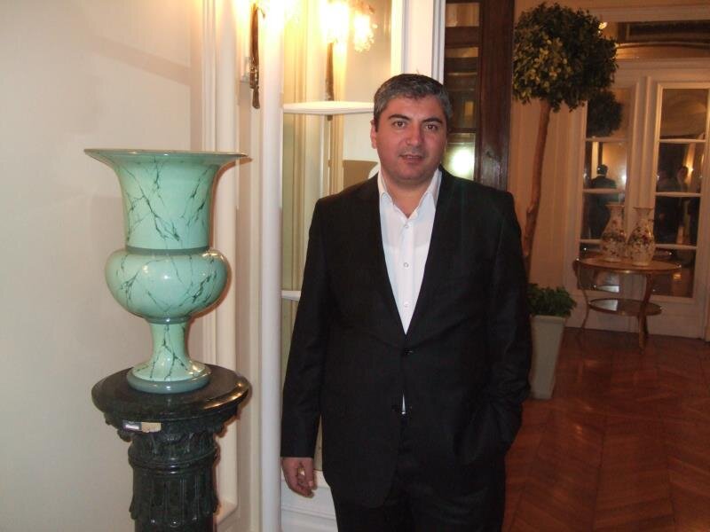Vatan için yaşa.