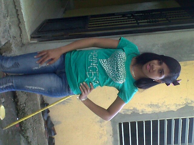 trinidad_lucero's profile picture. QÛÈ ™û no me soporta jaja un falso menos para saludar