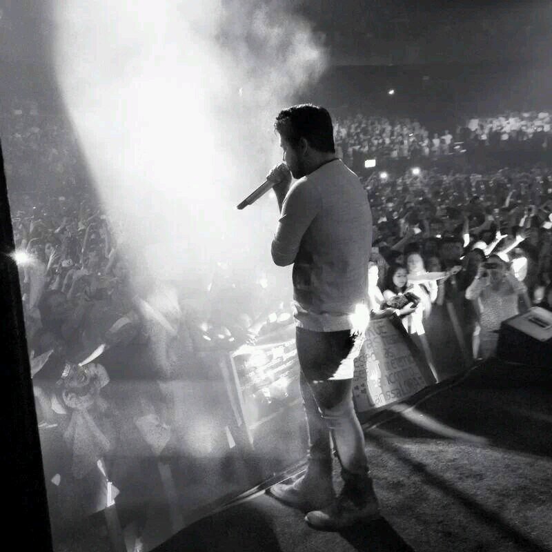 Uma metade de mim é Jorge e a outra é @mateusjem Instagram: http://t.co/amOReYuNjp Page: http://t.co/2gijdbZFRY