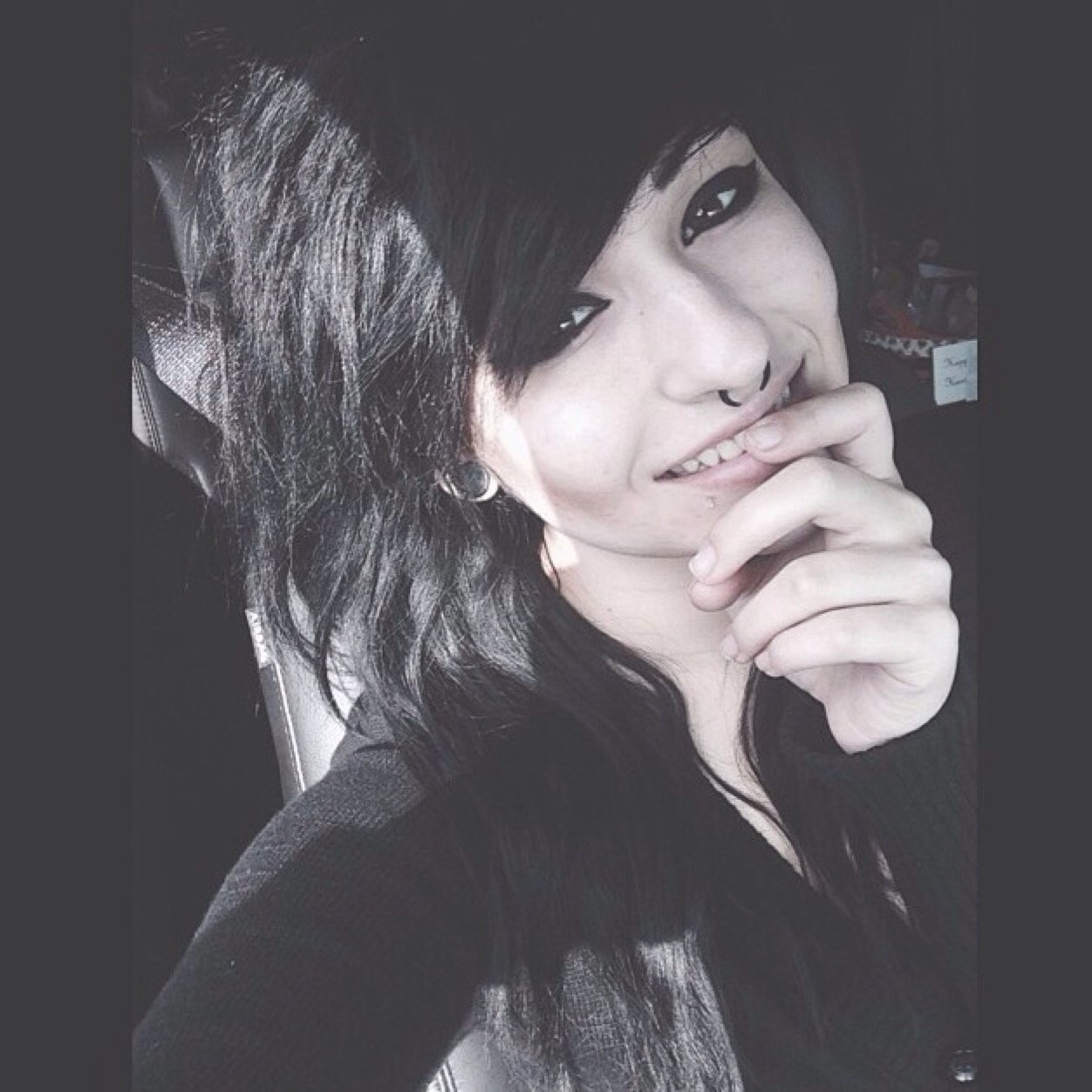 ~17~Taken~ @Maxxie_boo ♡03•9•13~follow me~sfs~i take alot of photos :D~dm me whenever~hehehe3