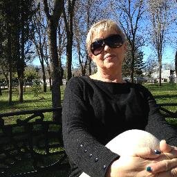 Disfrutando de la vida, viendo el lado positivo y contenta conmigo misma