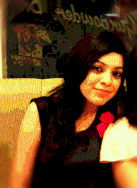 Love watching Movies n Cricket, Crazy dog lady, Hate Chocolates n sugar coated words :P