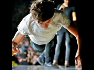 Niall may or may not be 20 years old♥♥♡DDL♡Mama said there'd be days like this♡Janos♡..
