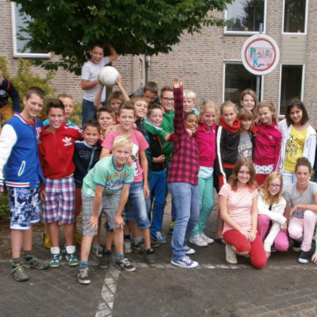 Volg het legioen van Groep 8 Vlasgaard Zeeland, (ook als je niet op de vlasgaard zit) //