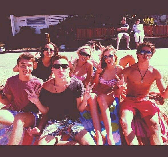 ∂ιяєcтισηєя| Never lose your self| take the risk to have fun.☆