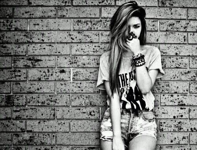Annie,Ana,Cat,Deb.|| rock-metal.|| od,sp. || livres,beaucoup de livres,je veux.