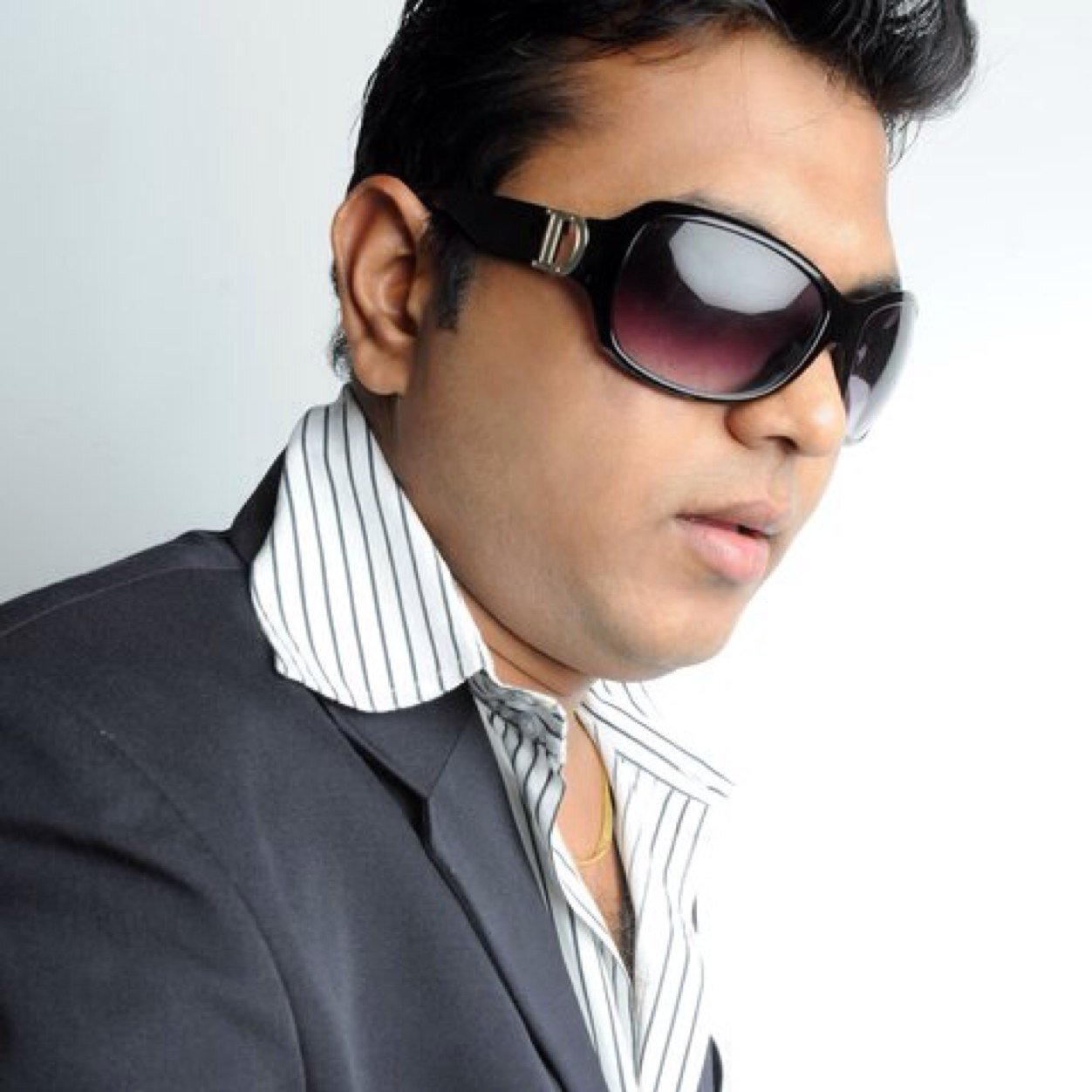 भारतिय, Director @ ID&TEAM integrated sound solution, professional Dj, clubs lounges cafes gyms Residency Dj management.