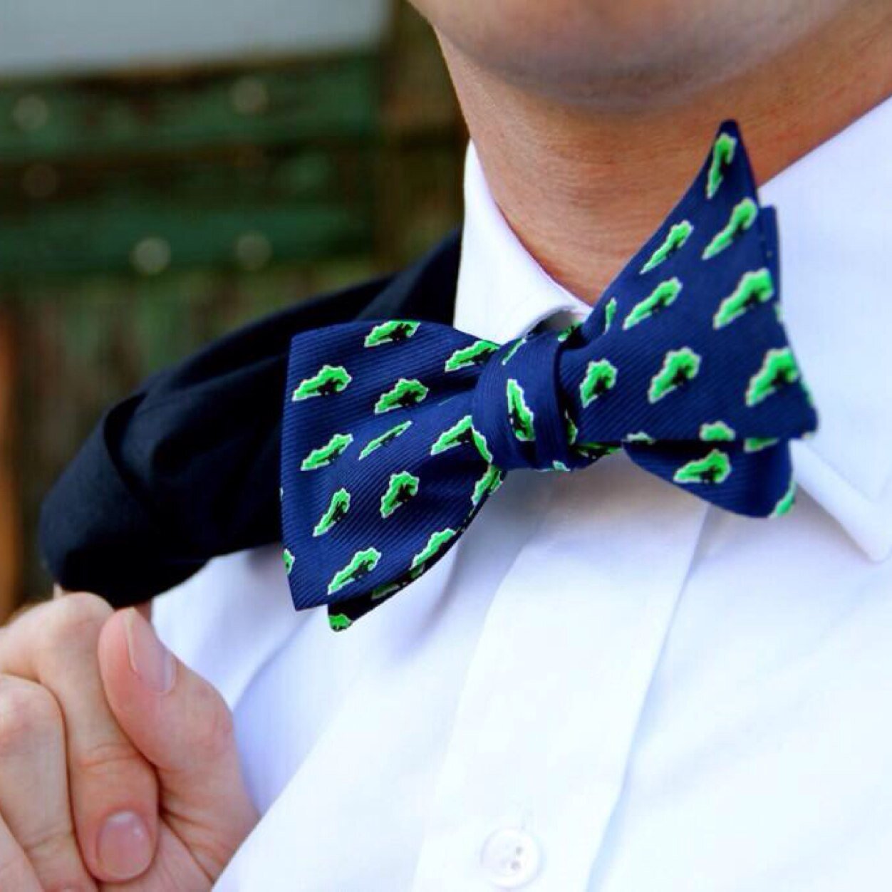 BluegrassBeau's profile picture. Metropolitan sensibility with good ol' boy tendencies. Bluegrass born and raised. Lover of bourbon and horse racing.  Occasional bow tie wearer. Fraternity Man.