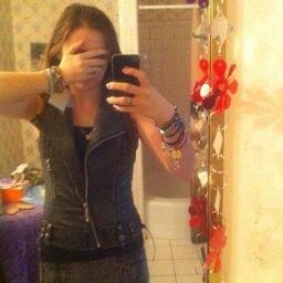 Safa5Safa's profile picture. I Live My Live And I don't Car About Ya