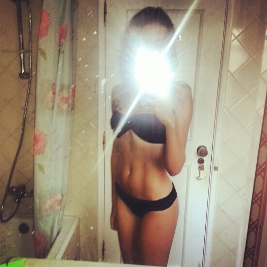 emma_runs's profile picture. I like to run in circles. 1500/3000m. Never looking back.