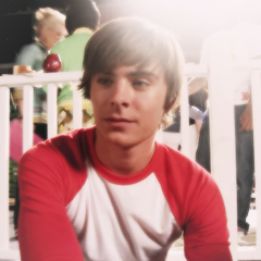 gottabefron's profile picture. holdmeselena